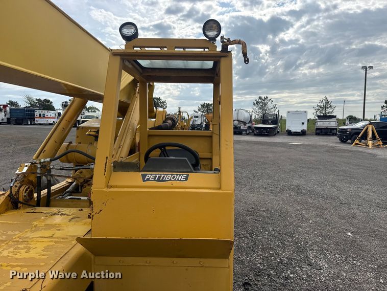 image for item EG8969 1993 Pettibone Corp. 8042 telehandler