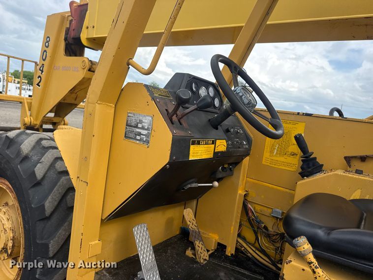 image for item EG8969 1993 Pettibone Corp. 8042 telehandler