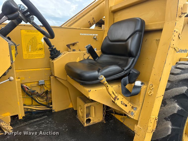 image for item EG8969 1993 Pettibone Corp. 8042 telehandler