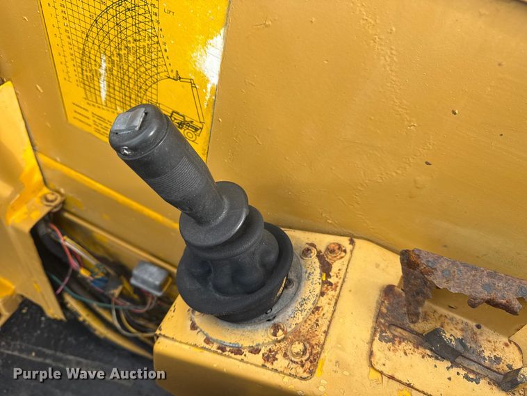 image for item EG8969 1993 Pettibone Corp. 8042 telehandler