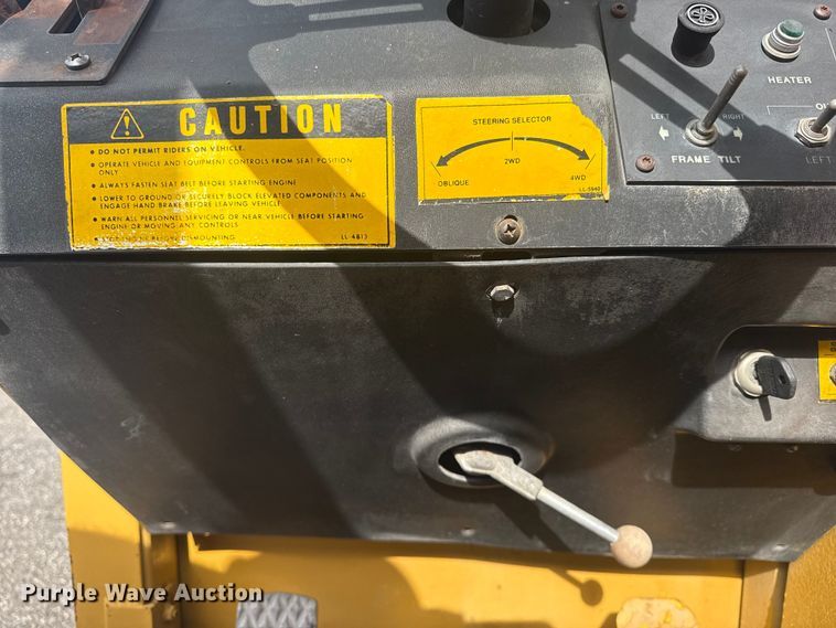 image for item EG8969 1993 Pettibone Corp. 8042 telehandler