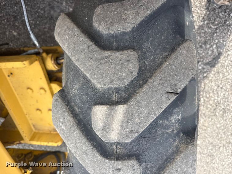 image for item EG8969 1993 Pettibone Corp. 8042 telehandler