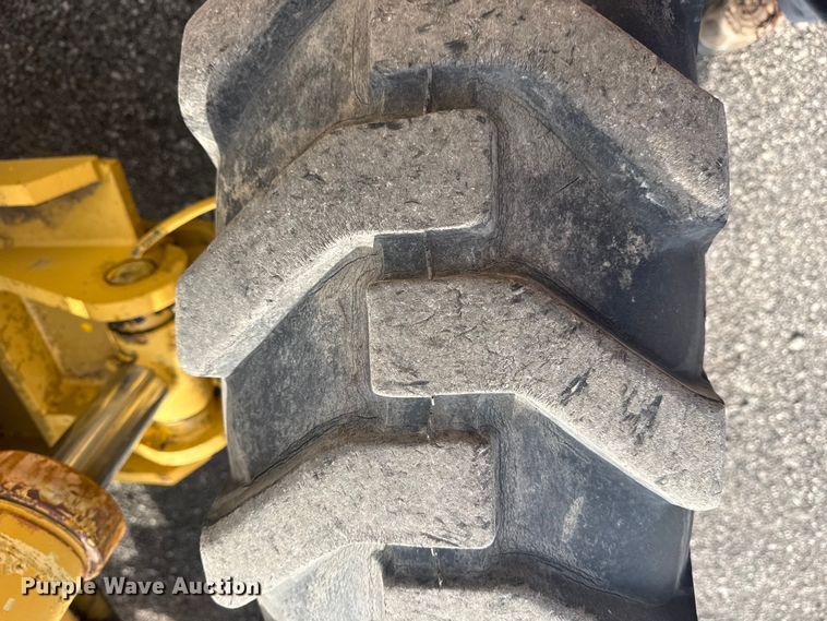 image for item EG8969 1993 Pettibone Corp. 8042 telehandler