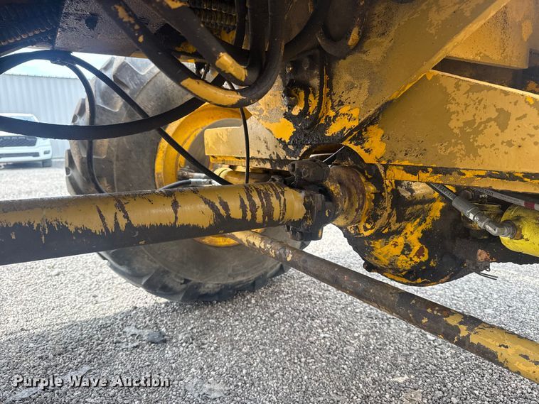image for item EG8969 1993 Pettibone Corp. 8042 telehandler