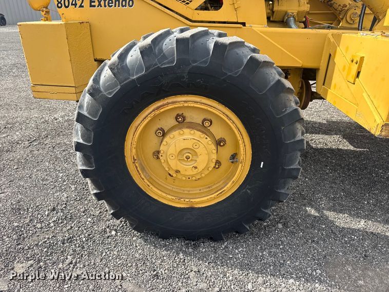 image for item EG8969 1993 Pettibone Corp. 8042 telehandler