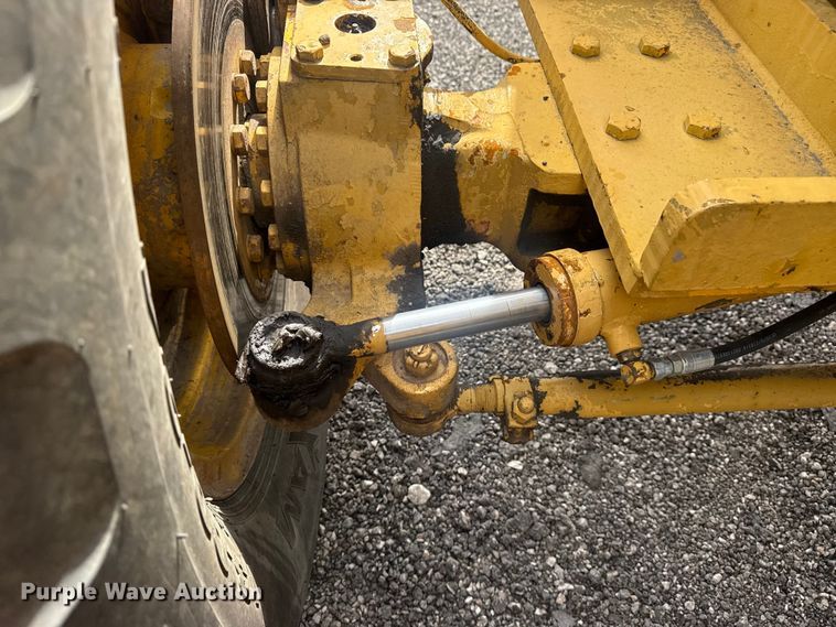 image for item EG8969 1993 Pettibone Corp. 8042 telehandler