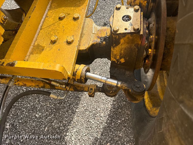 image for item EG8969 1993 Pettibone Corp. 8042 telehandler