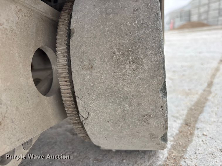 image for item EI5779 2018 Husqvarna Soff Cut 4200 concrete saw