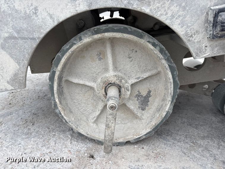 image for item EI5779 2018 Husqvarna Soff Cut 4200 concrete saw