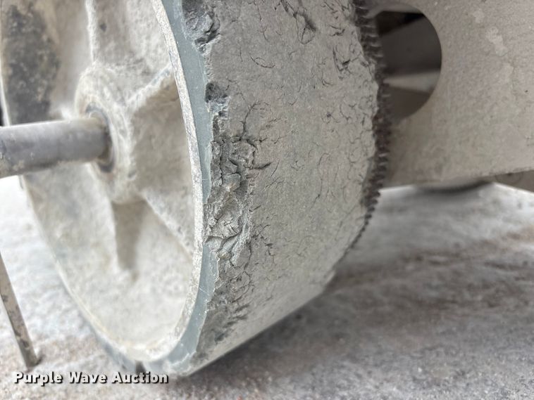 image for item EI5779 2018 Husqvarna Soff Cut 4200 concrete saw