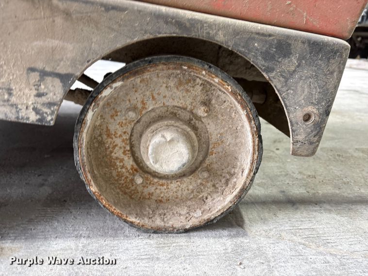 image for item EI5781 2010 Husqvarna FS6600D concrete saw