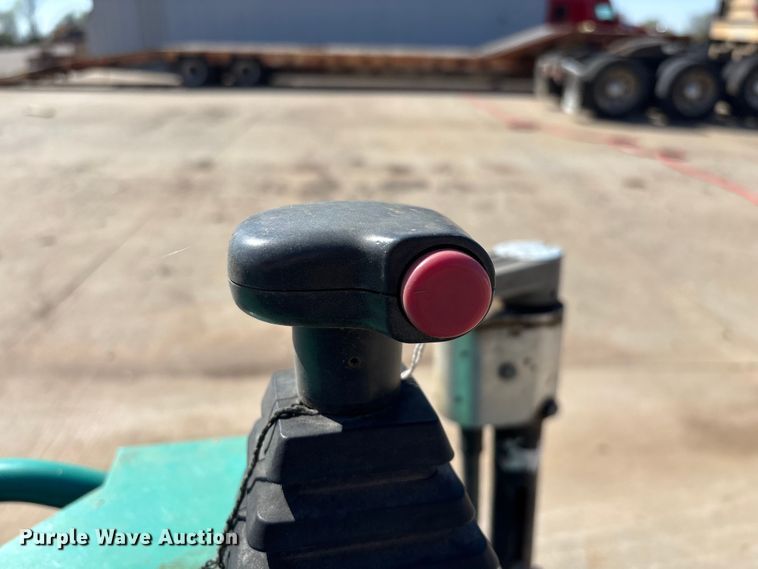 image for item EO4143 Whiteman HHXDF5 power trowel