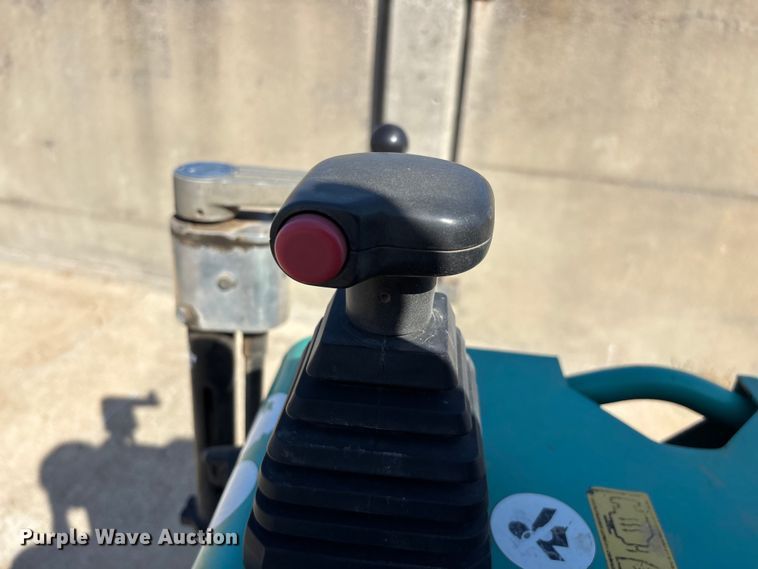 image for item EO4144 Whiteman HHXDF5 power trowel