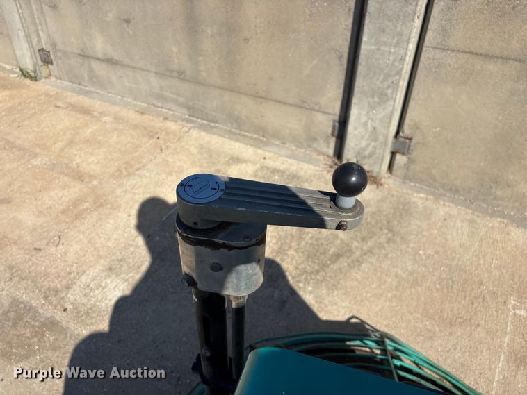 image for item EO4144 Whiteman HHXDF5 power trowel