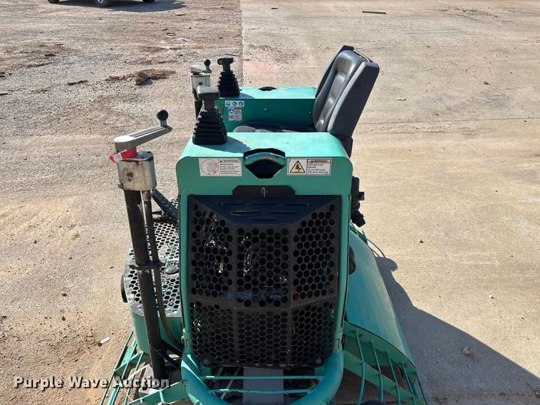image for item EO4146 Whiteman HHXD5 power trowel