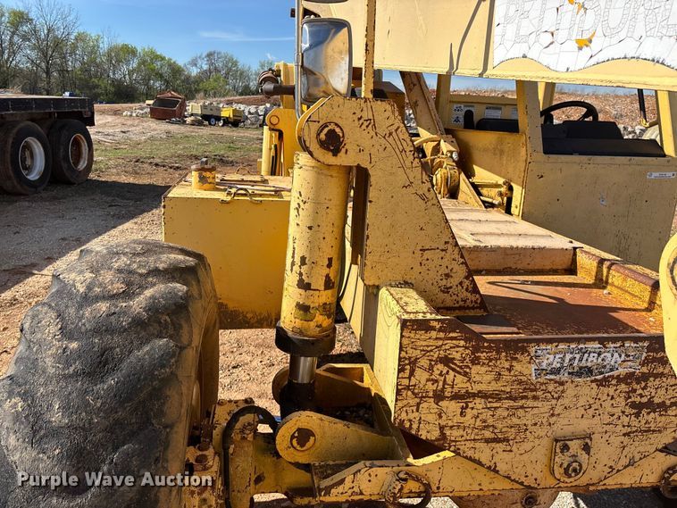 image for item EO4148 Pettibone 8042 telehandler