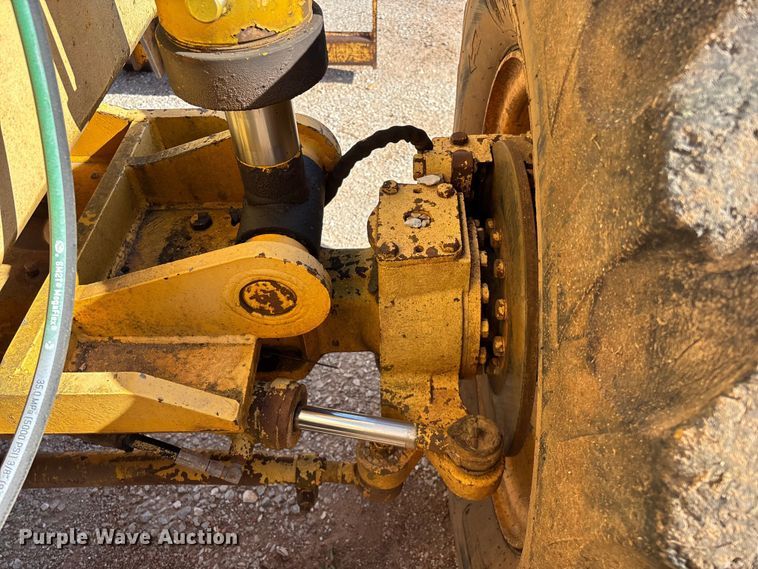 image for item EO4148 Pettibone 8042 telehandler