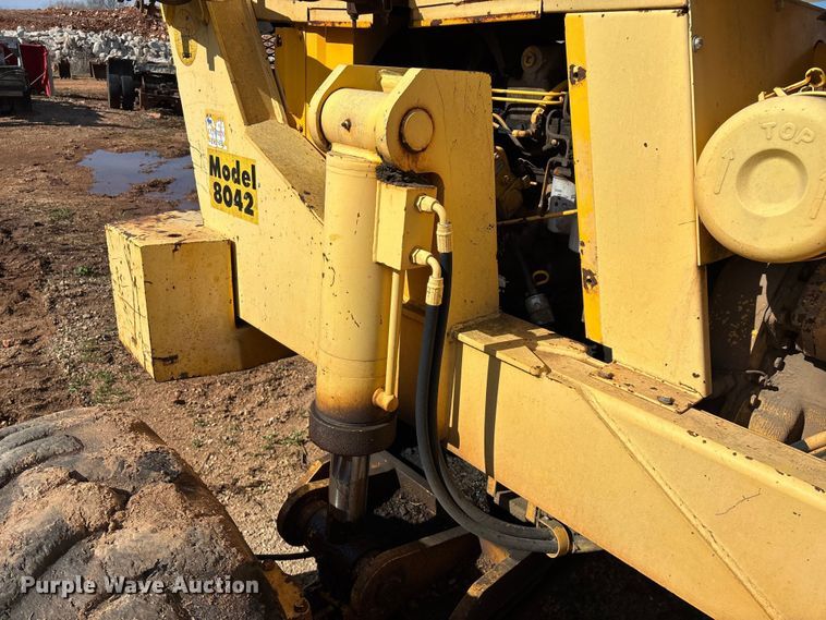 image for item EO4148 Pettibone 8042 telehandler