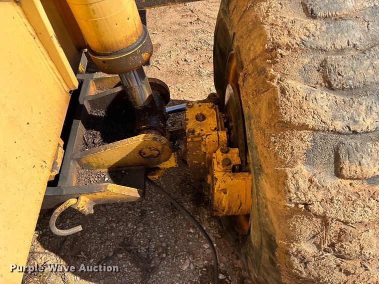 image for item EO4148 Pettibone 8042 telehandler