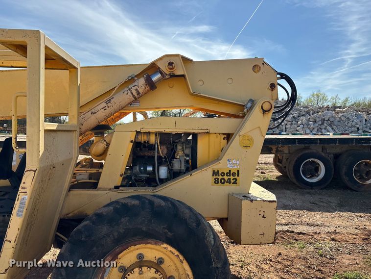 image for item EO4148 Pettibone 8042 telehandler