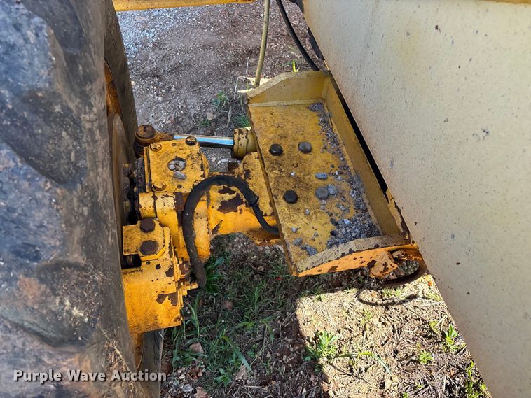 image for item EO4148 Pettibone 8042 telehandler