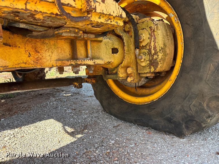 image for item EO4148 Pettibone 8042 telehandler