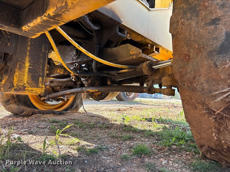 image for item EO4148 Pettibone 8042 telehandler