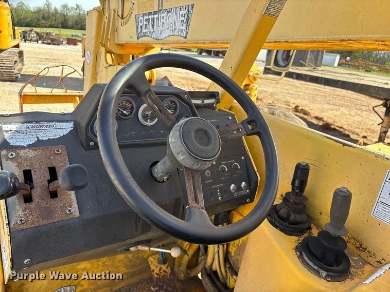 image for item EO4148 Pettibone 8042 telehandler