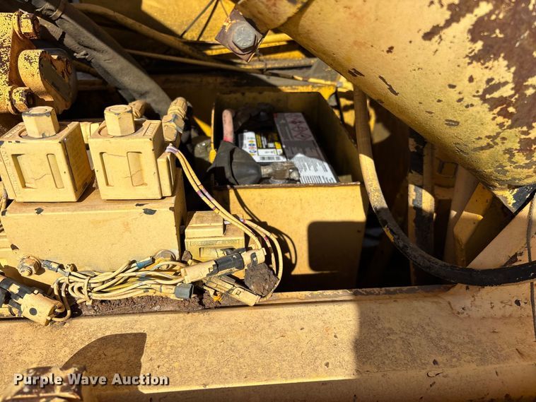 image for item EO4148 Pettibone 8042 telehandler