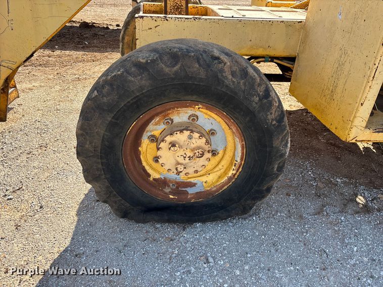 image for item EO4148 Pettibone 8042 telehandler