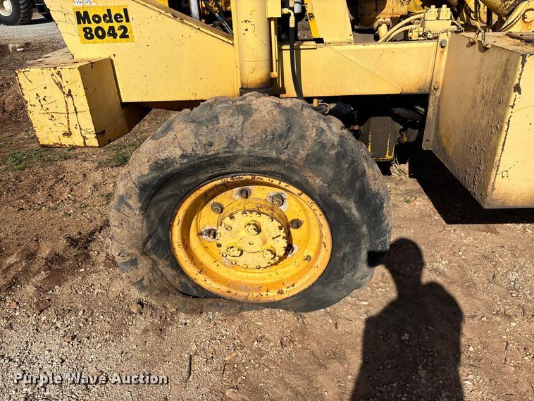 image for item EO4148 Pettibone 8042 telehandler