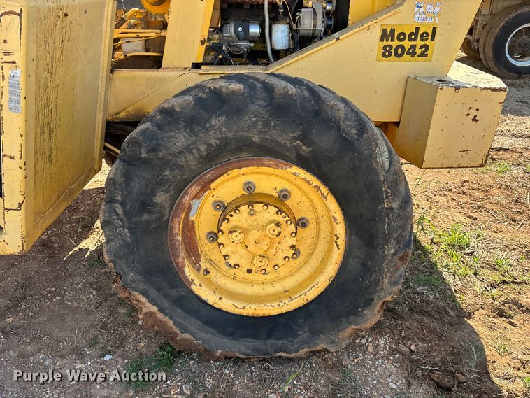 image for item EO4148 Pettibone 8042 telehandler