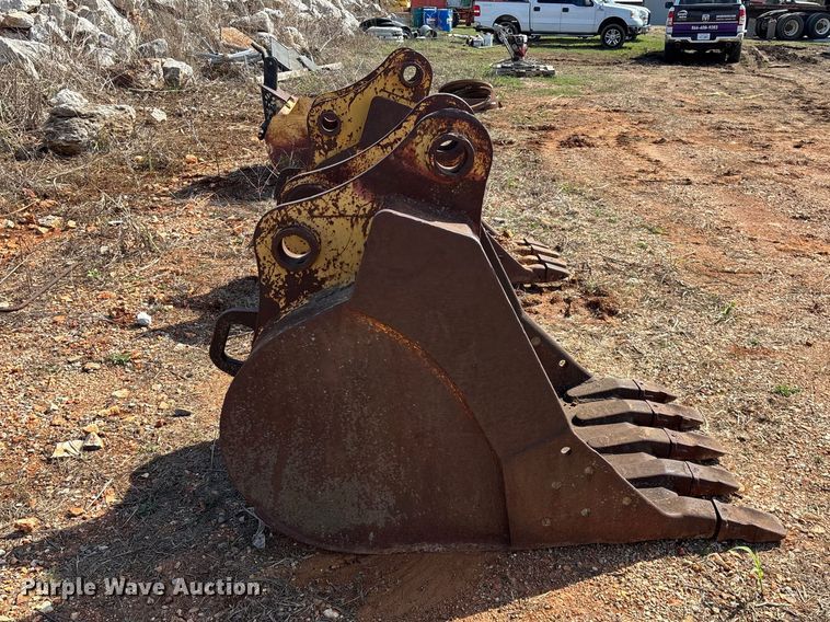 image for item EO4165 (2) excavator buckets