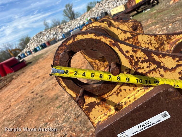 image for item EO4165 (2) excavator buckets