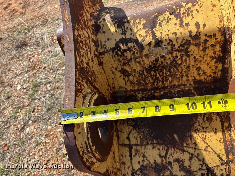 image for item EO4165 (2) excavator buckets