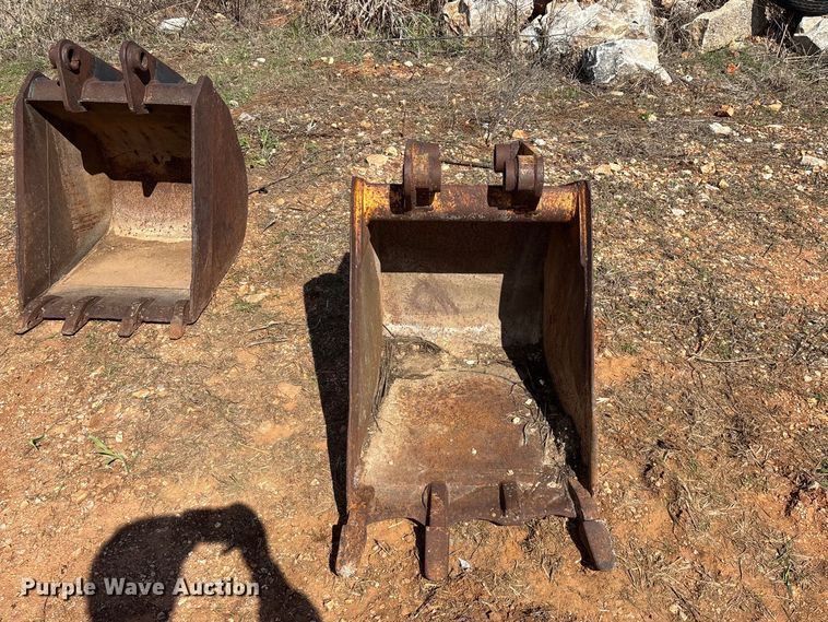 image for item EO4166 (7) backhoe buckets