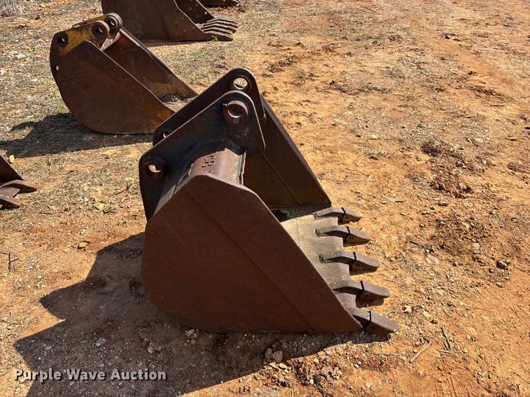 image for item EO4166 (7) backhoe buckets