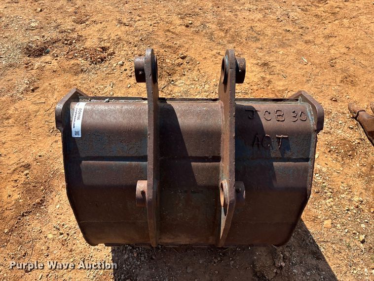 image for item EO4166 (7) backhoe buckets