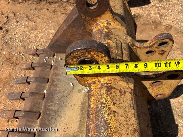 image for item EO4166 (7) backhoe buckets