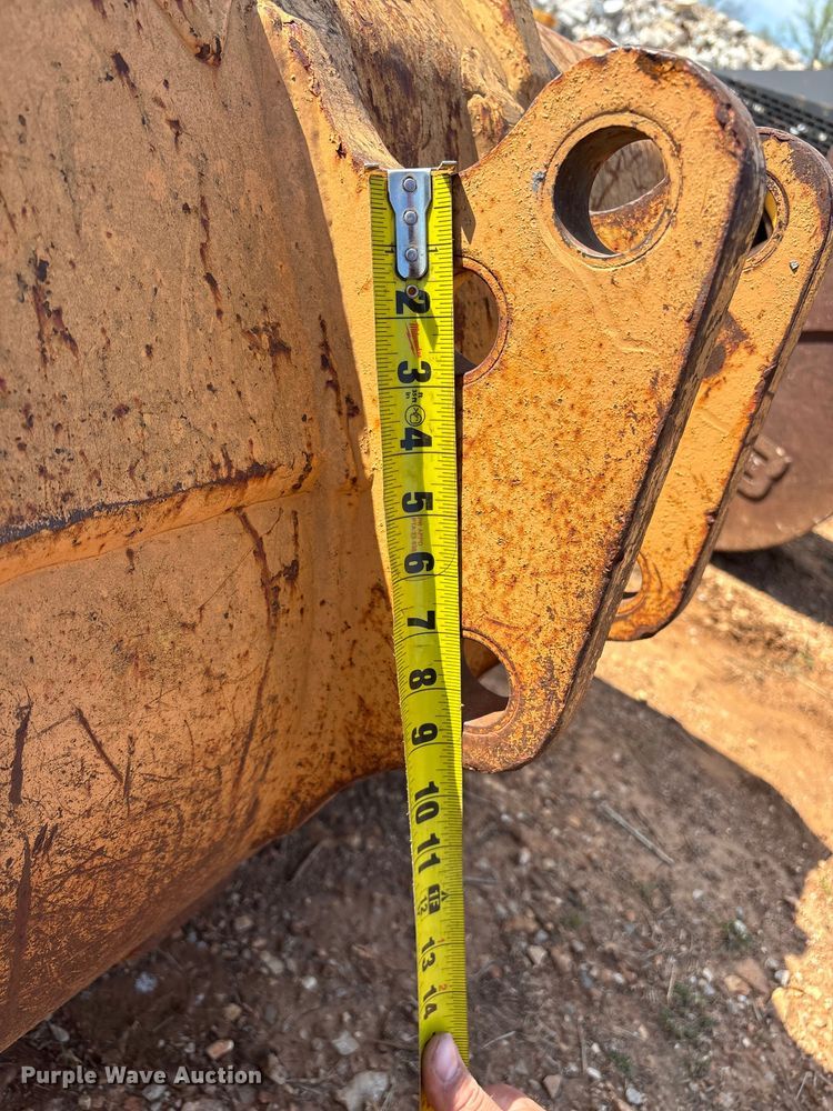 image for item EO4166 (7) backhoe buckets
