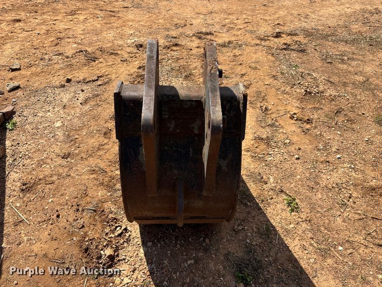 image for item EO4166 (7) backhoe buckets
