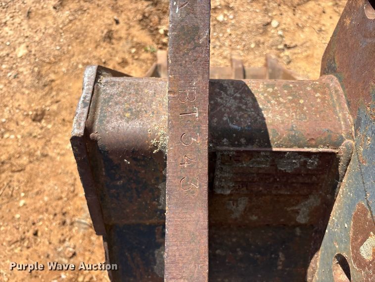 image for item EO4166 (7) backhoe buckets
