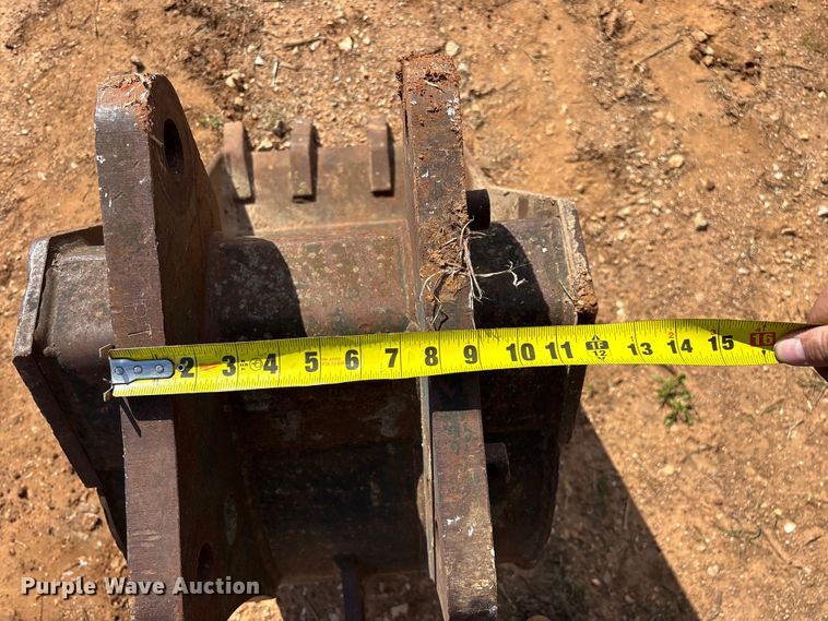 image for item EO4166 (7) backhoe buckets
