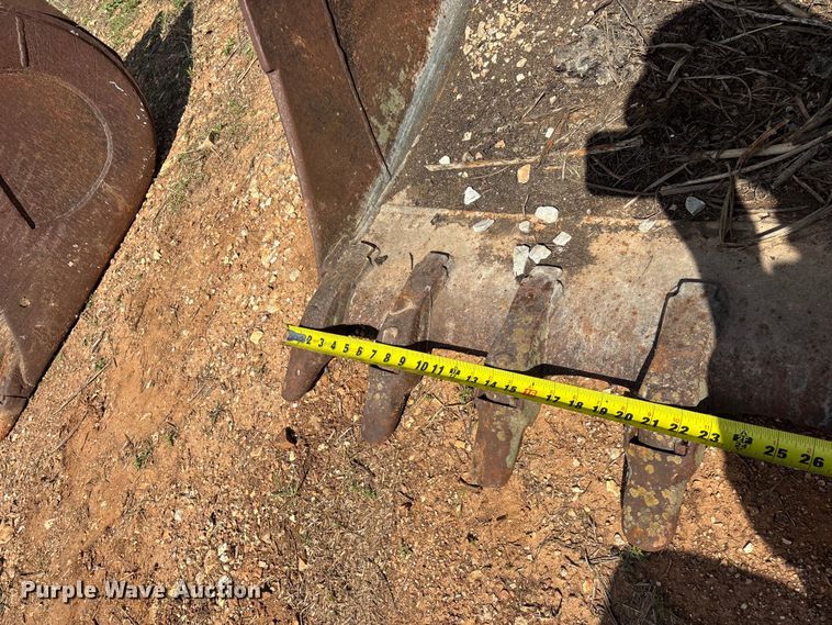 image for item EO4166 (7) backhoe buckets