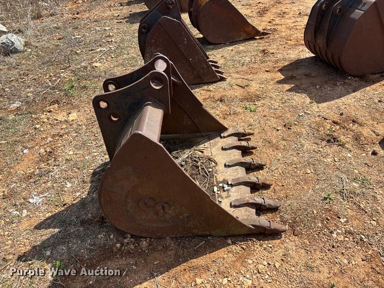 image for item EO4166 (7) backhoe buckets