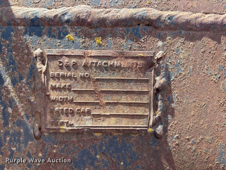 image for item EO4166 (7) backhoe buckets