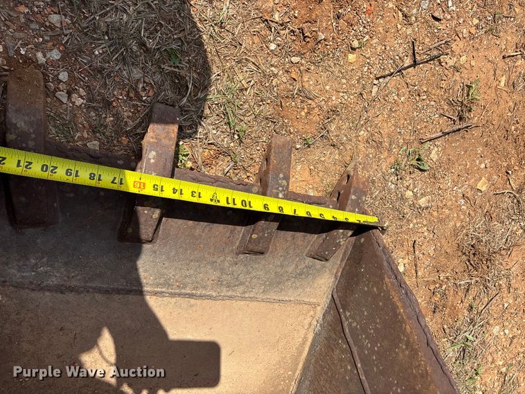 image for item EO4166 (7) backhoe buckets
