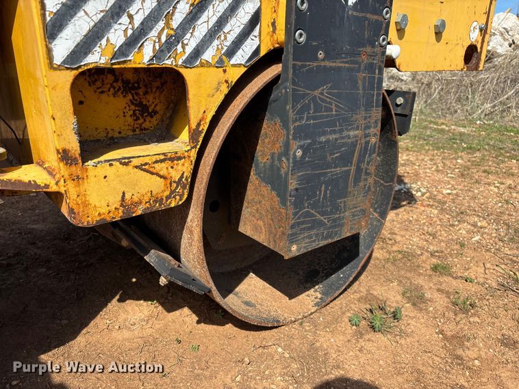 image for item EO4167 MultiQuip AR-13 G double drum roller