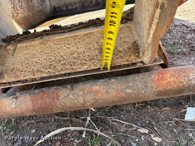 image for item EO4171 Concrete crane bucket