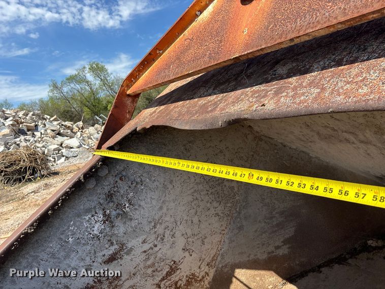 image for item EO4171 Concrete crane bucket